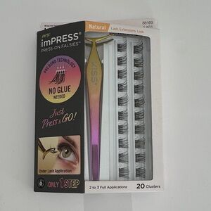 Kiss imPRESS Natural Press-On Falsies Lash 
ILK01